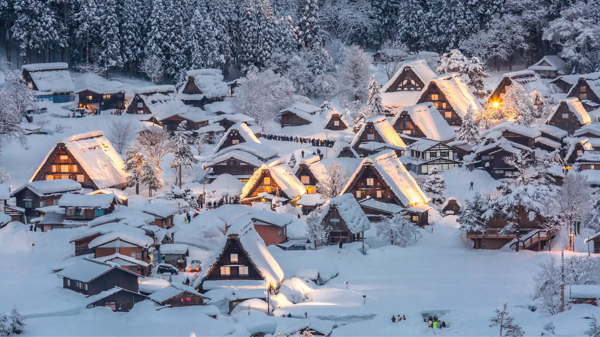 Seasonal Wedding Ideas in Japan: Shirakawa-go